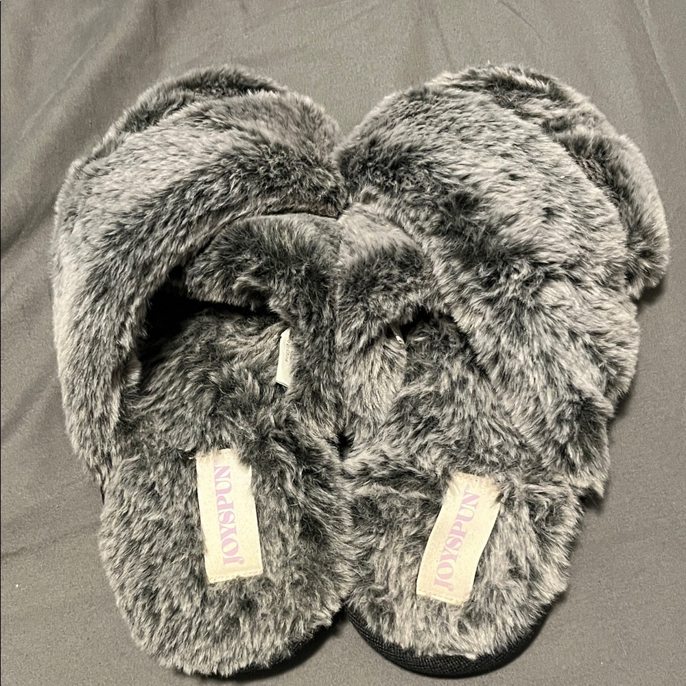 Cozy Gray Faux Fur Slippers - Picture 2 of 2
